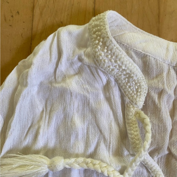 White flowy peasant top with beaded collar - Picture 2 of 3